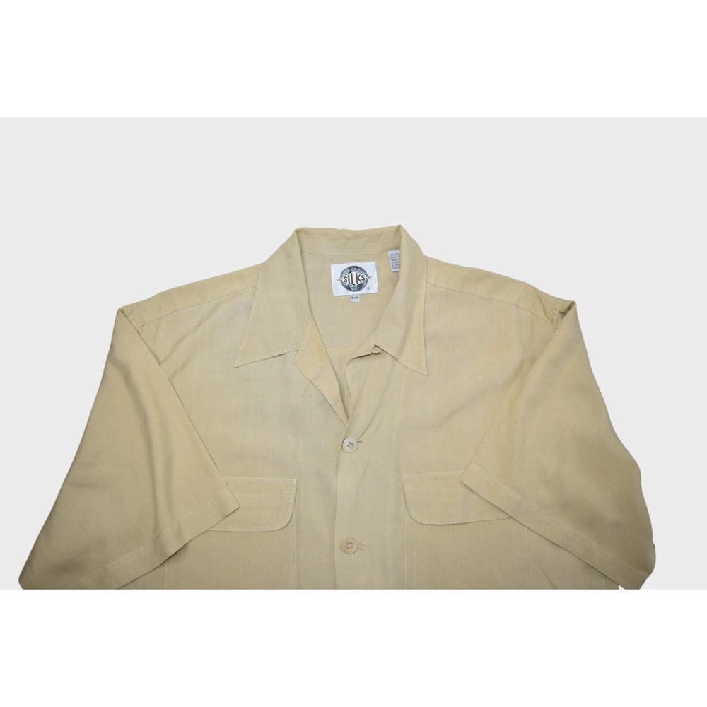 Vintage Silks Silk Shirt Mens Medium Beige Loop Collar Short Sleeve Camp Relaxed